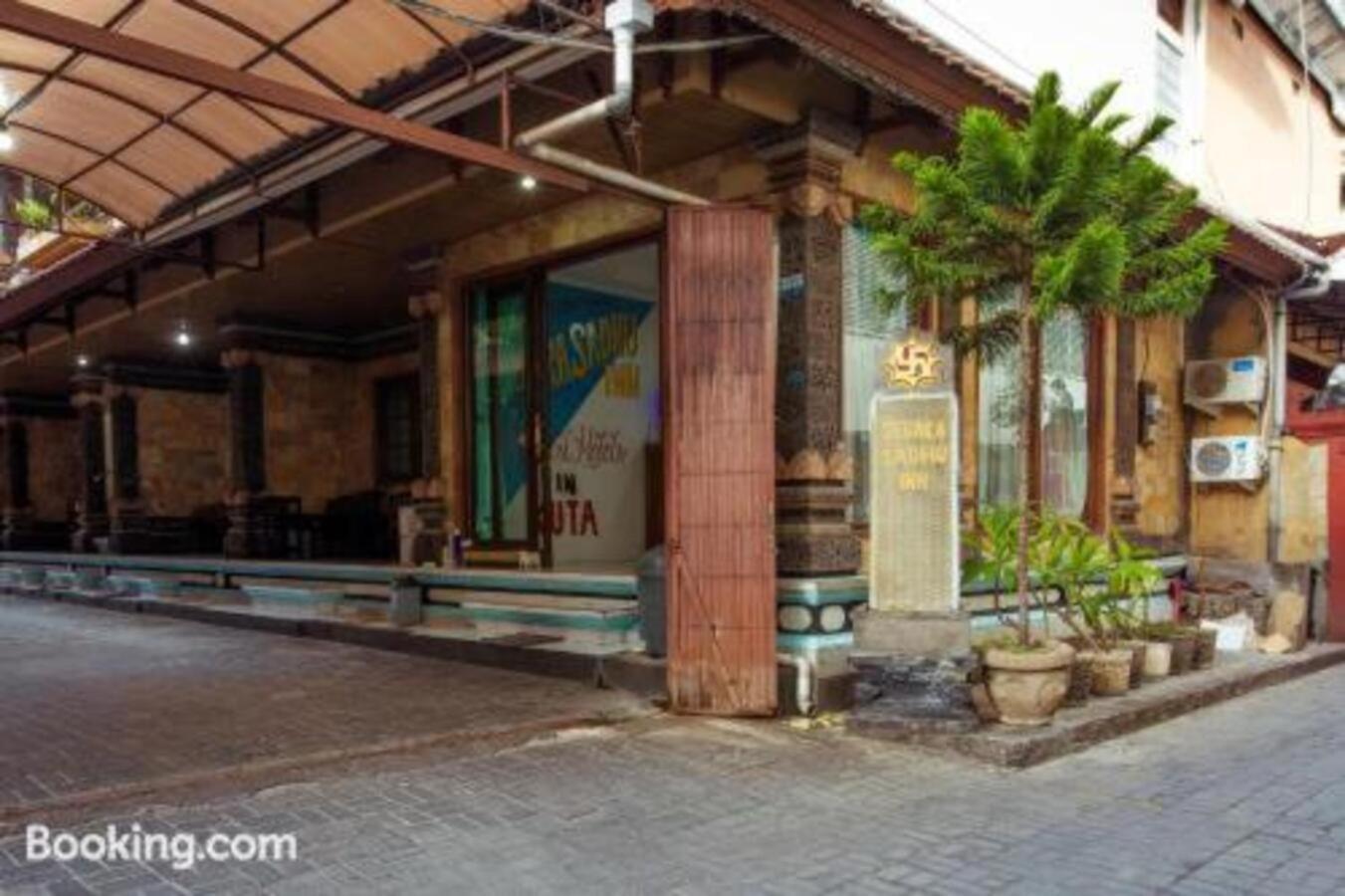 Segara Sadhu Inn Kuta By Ecommerceloka Exterior foto